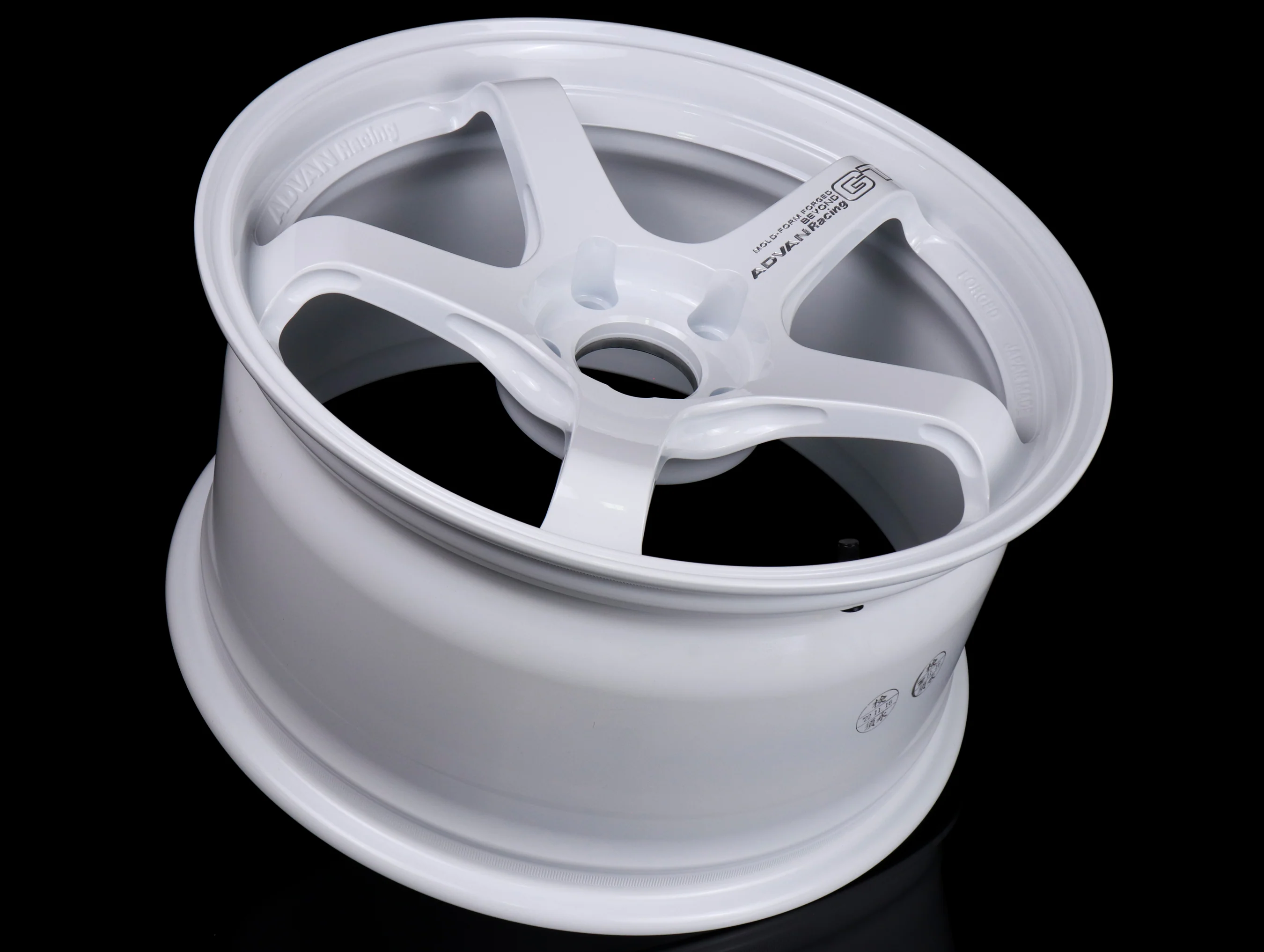 Advan Racing GT Beyond Wheels - Racing White - 18x9.5 / 5x120 / +38 - Image 3