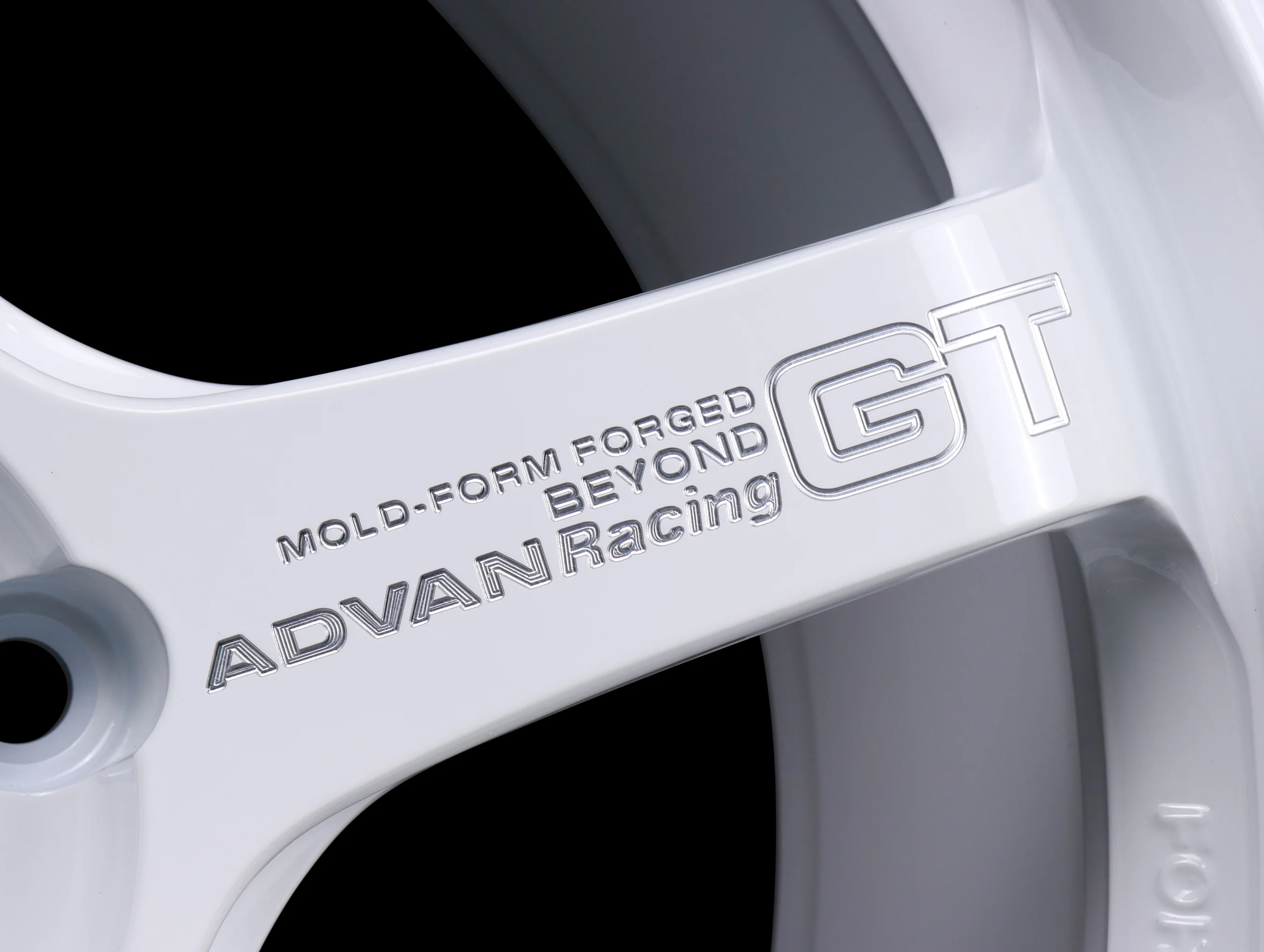 Advan Racing GT Beyond Wheels - Racing White - 18x9.5 / 5x120 / +38 - Image 5