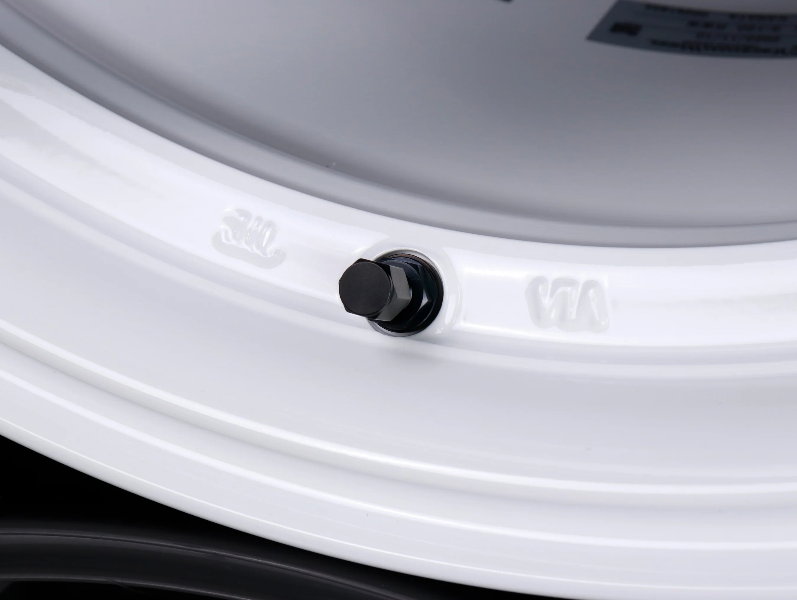 Advan Racing GT Beyond Wheels - Racing White - 18x9.5 / 5x120 / +38 - Image 7