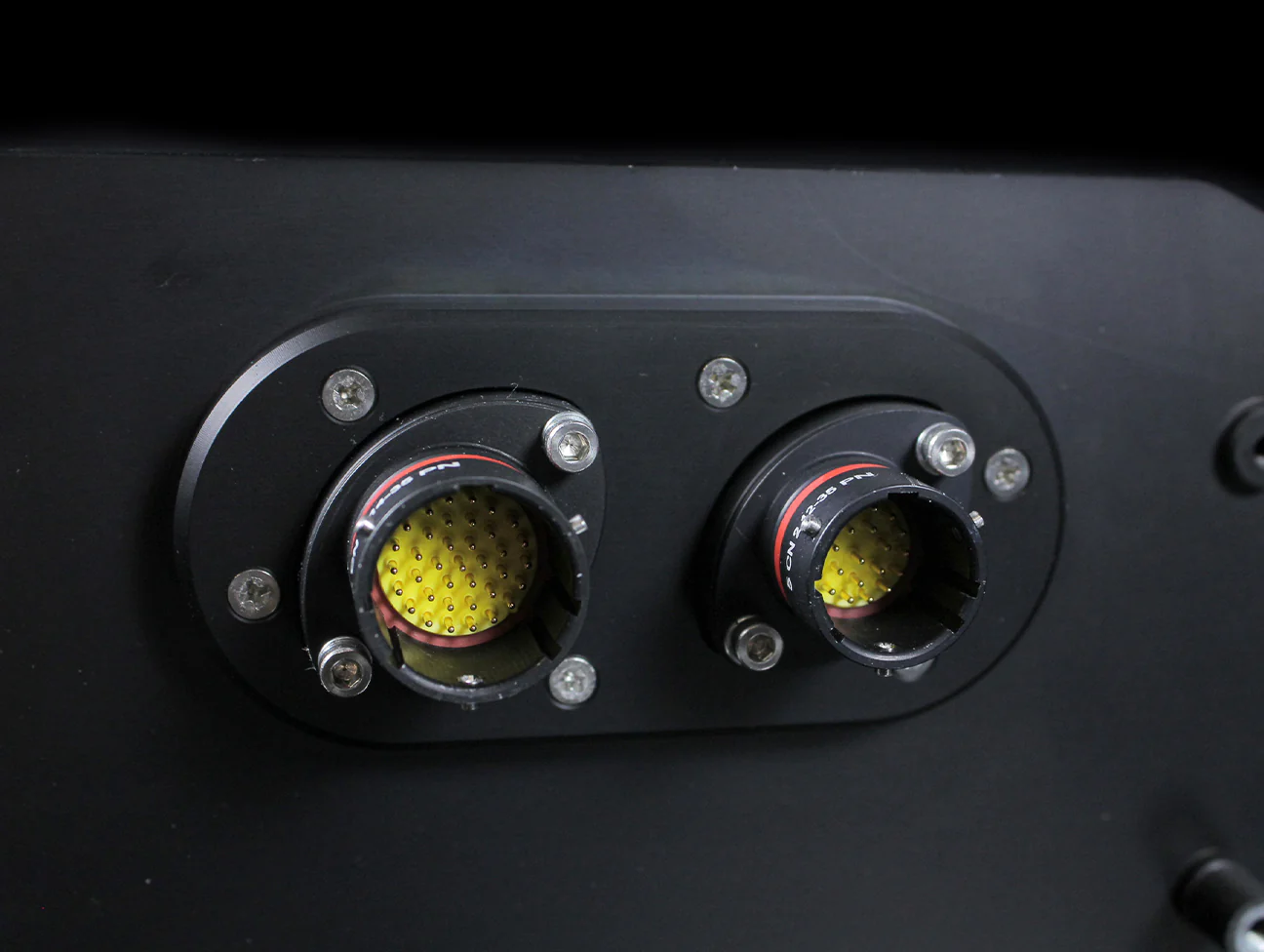 AiM MXG 7" Wide Display Dash Data Logger - Image 4