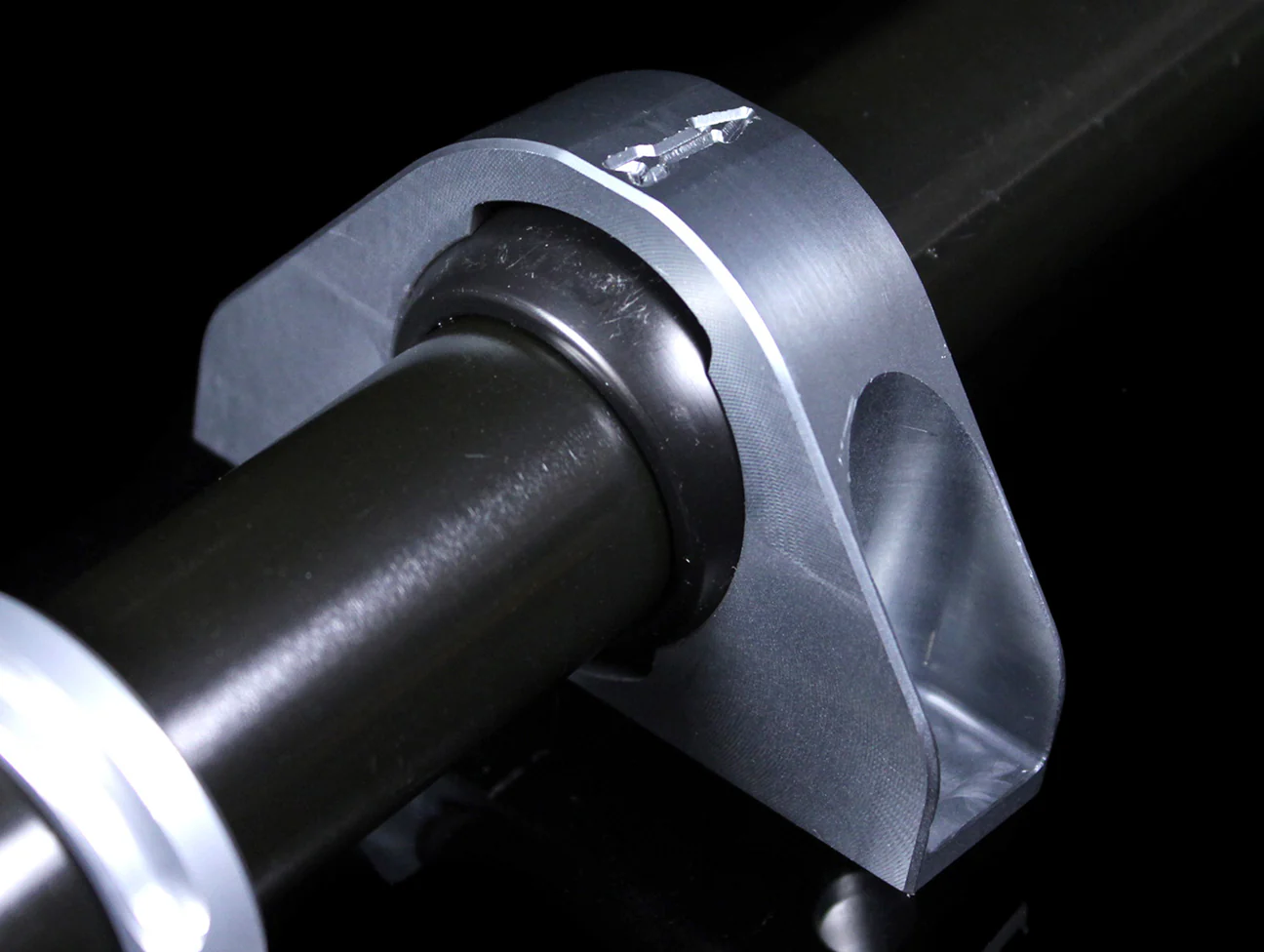 ASR 32mm Hollow Bar Pillow Block - Image 3