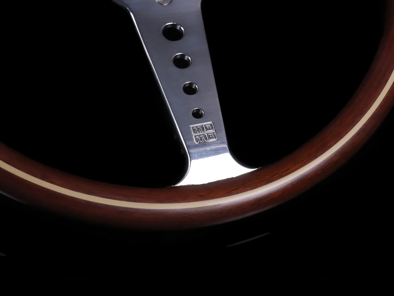 Momo California Wood 360mm Steering Wheel - Image 5