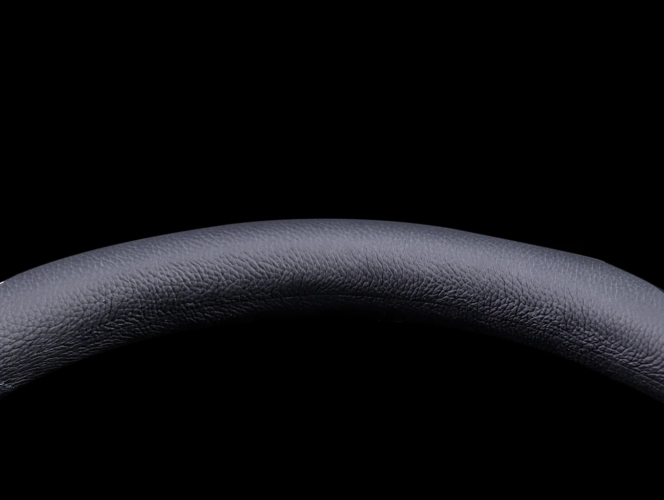 Momo Gotham 350mm Steering Wheel - Image 6