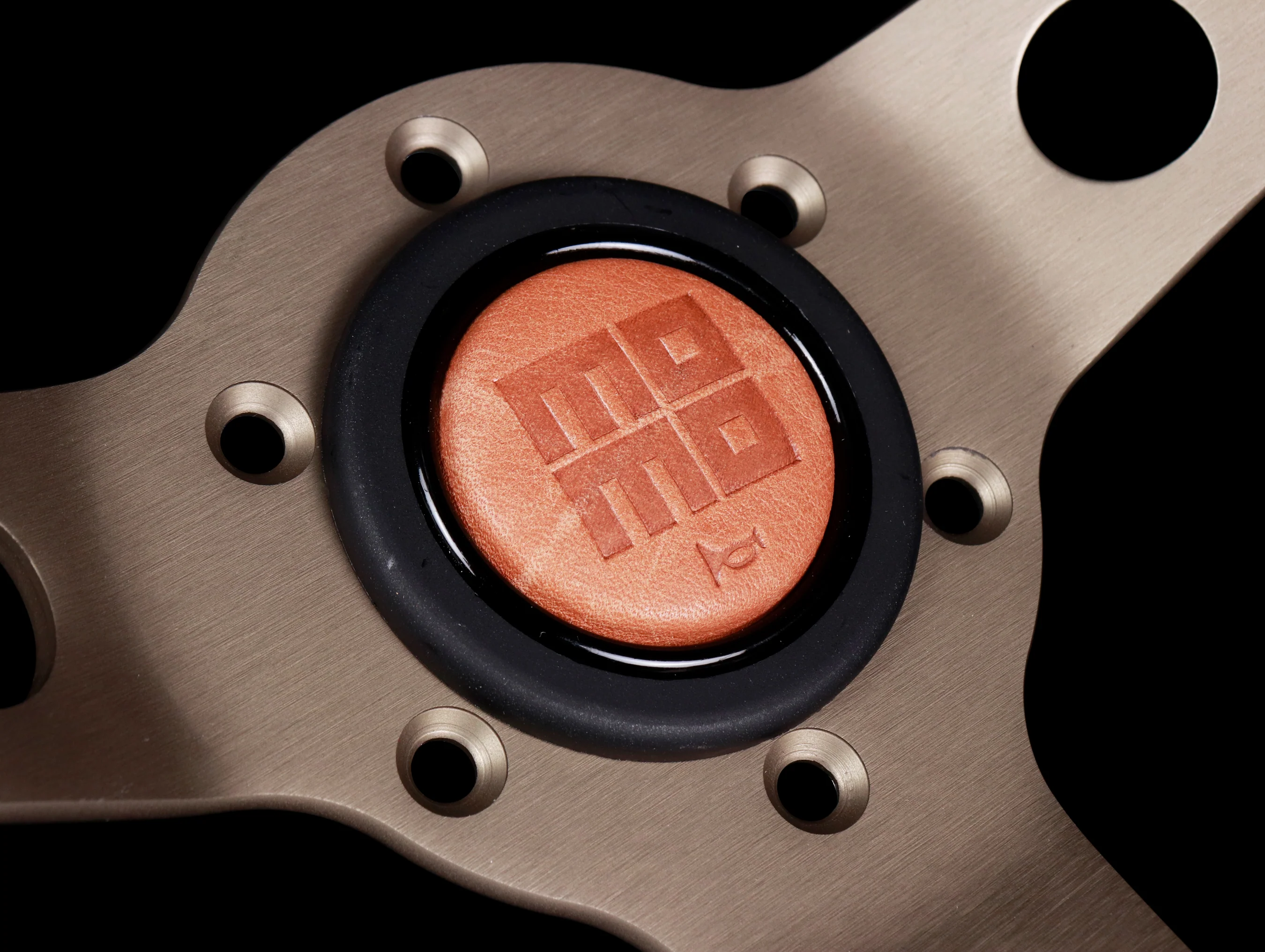 Momo Heritage Horn Button - Image 7