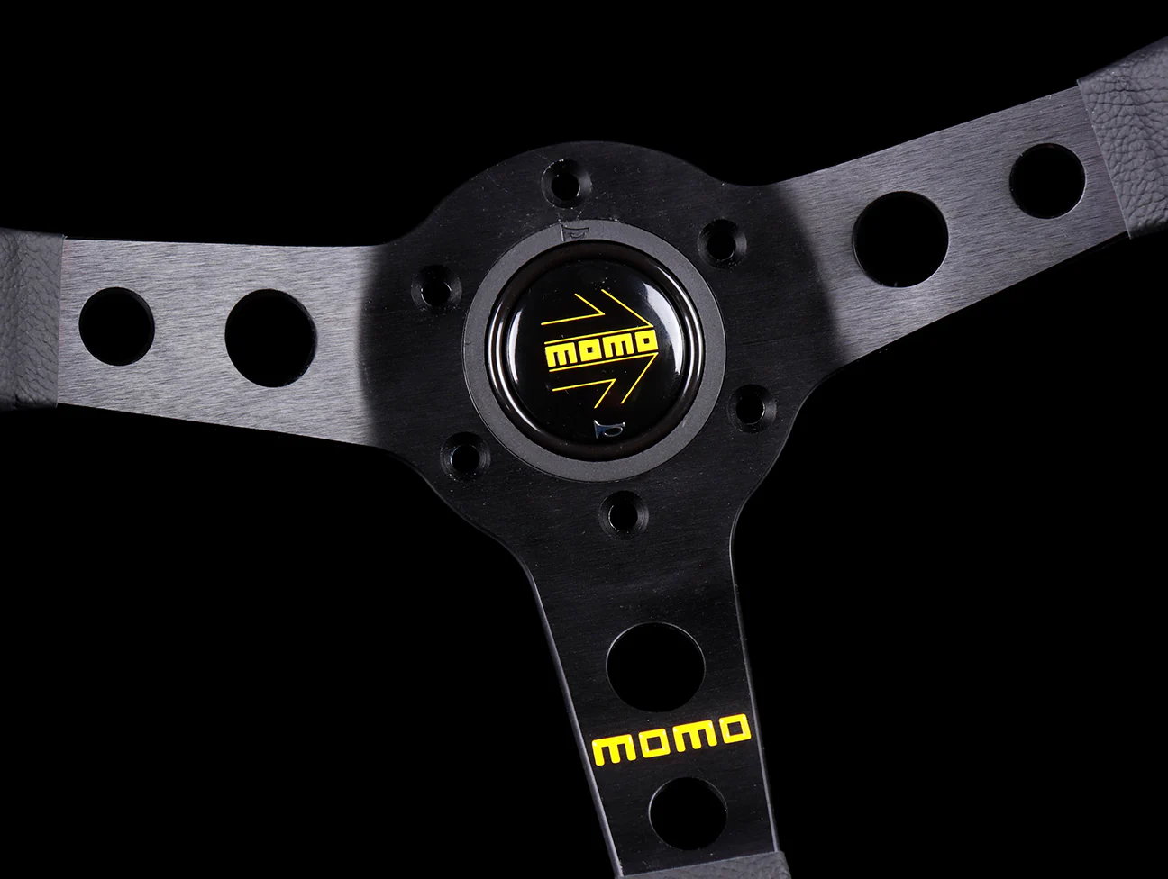 Momo Mod 07 350mm Steering Wheel - Leather - Image 3