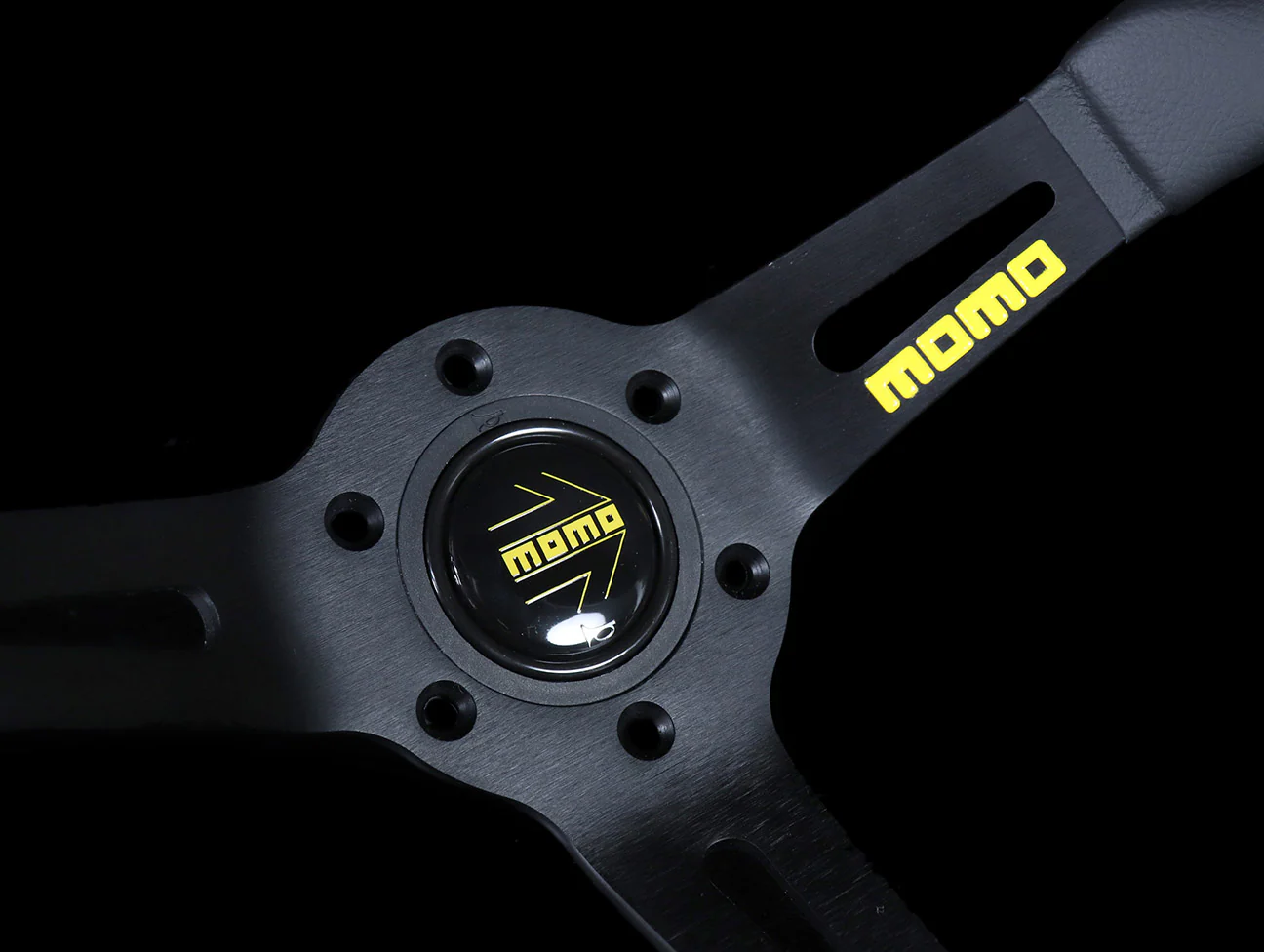 Momo Mod 08 350mm Leather Steering Wheel - Image 3