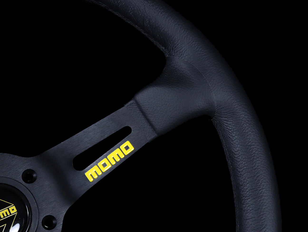 Momo Mod 08 350mm Leather Steering Wheel - Image 4