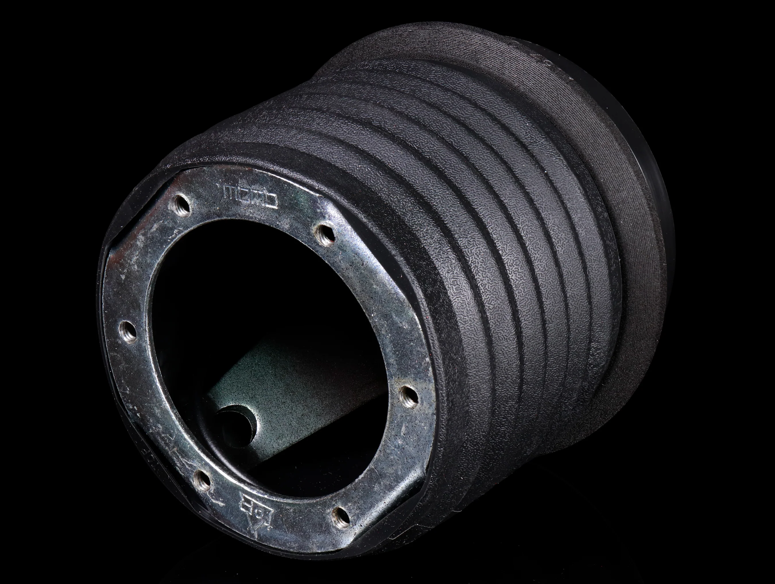 Momo Steering Wheel Hub - Ford - Image 3