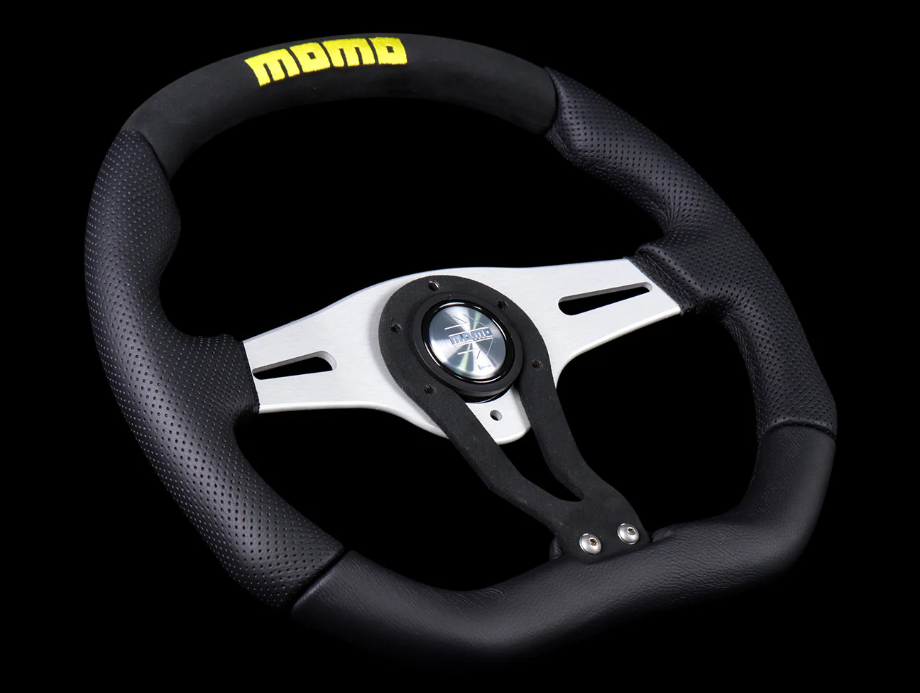 Momo Trek 350mm Steering Wheel - Black - Image 2