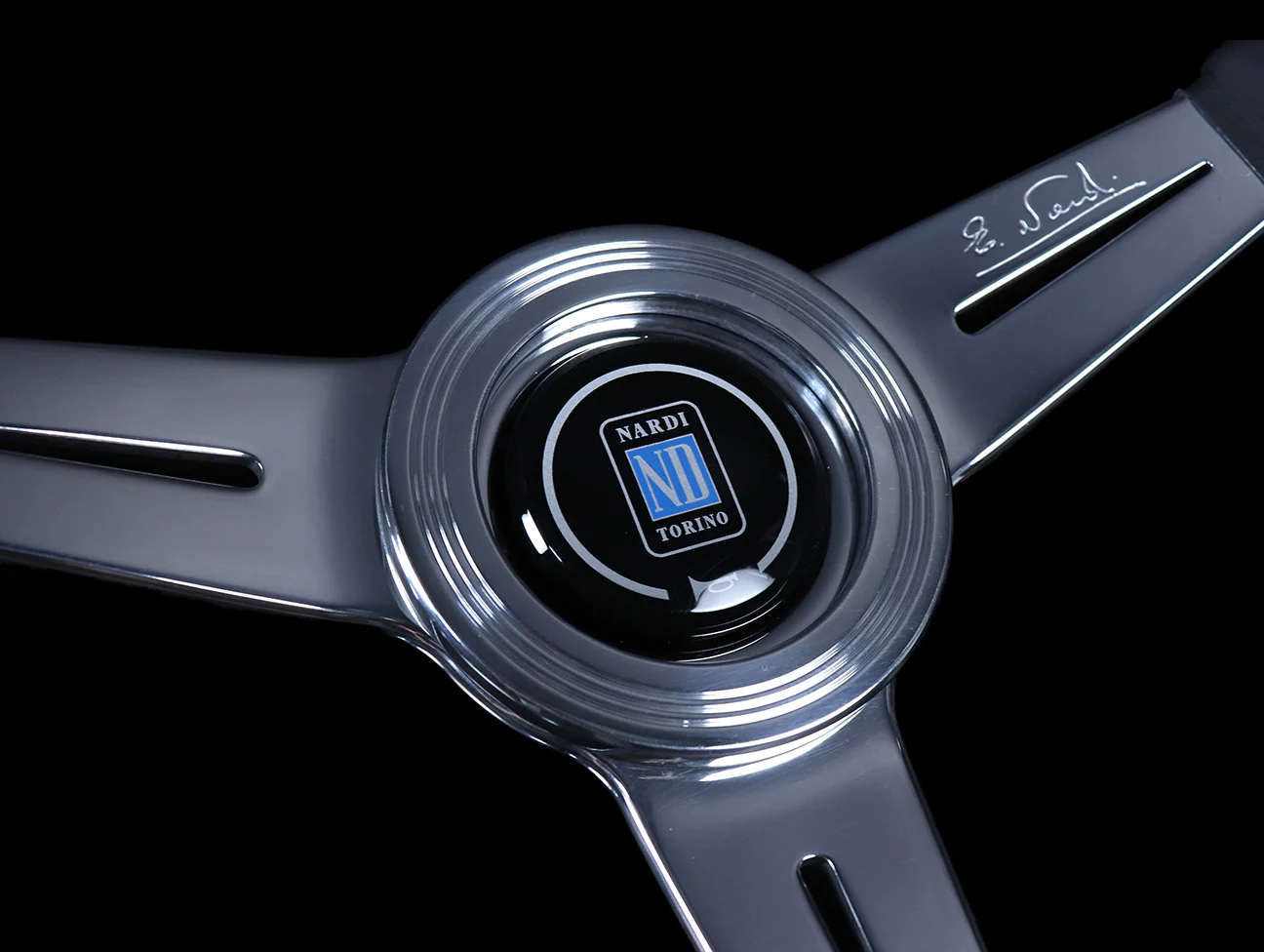Nardi Classic 360mm Steering Wheel - Black Leather / Polished Spokes / Grey Stitch - Image 3