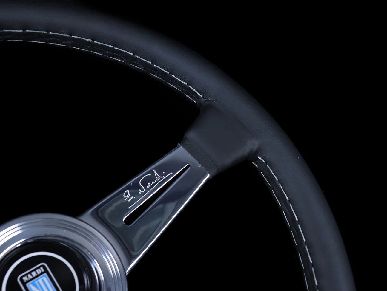 Nardi Classic 360mm Steering Wheel - Black Leather / Polished Spokes / Grey Stitch - Image 4