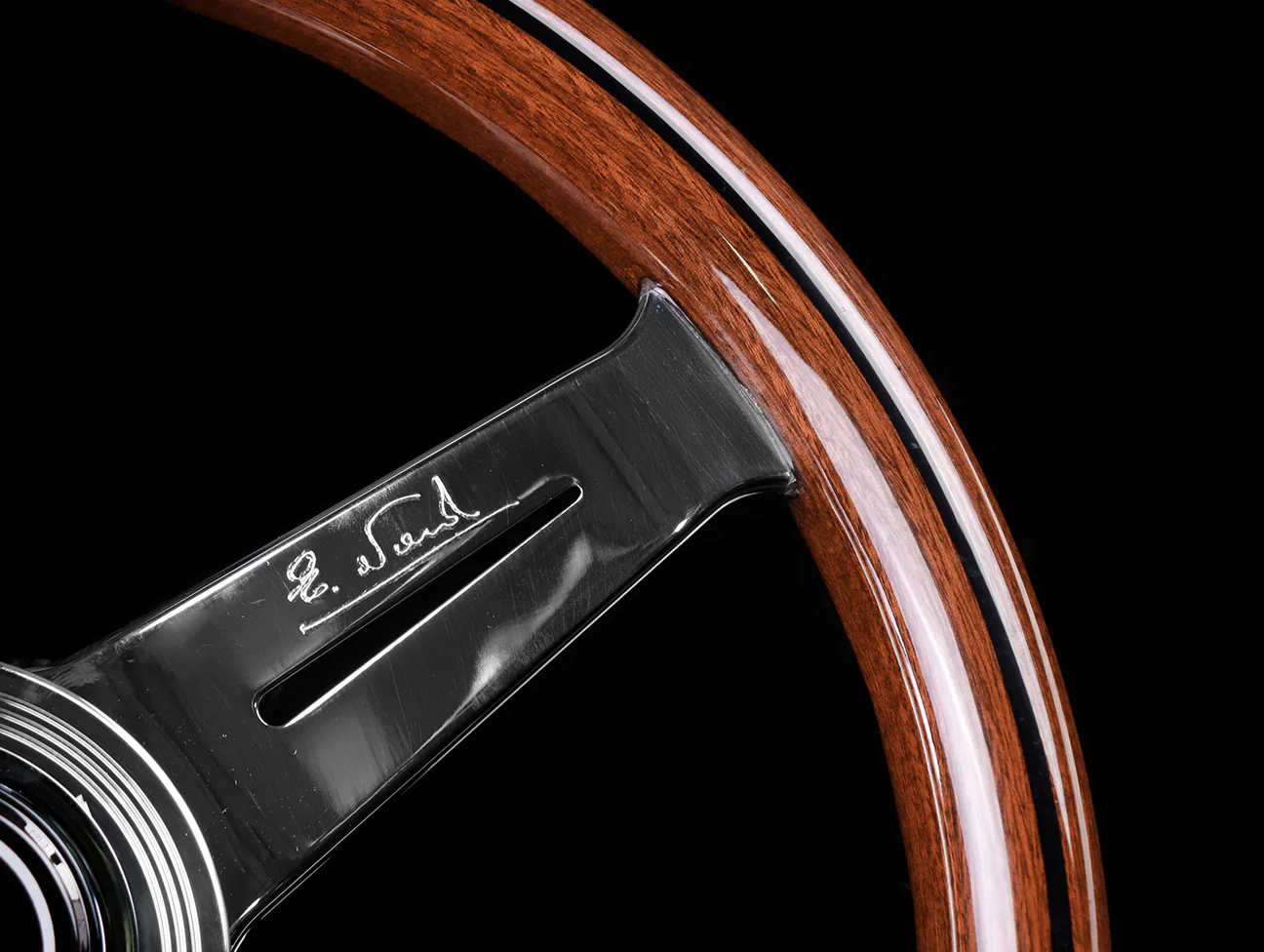 Nardi Classic Wood 330mm Steering Wheel w/ Polished Spokes - Image 4