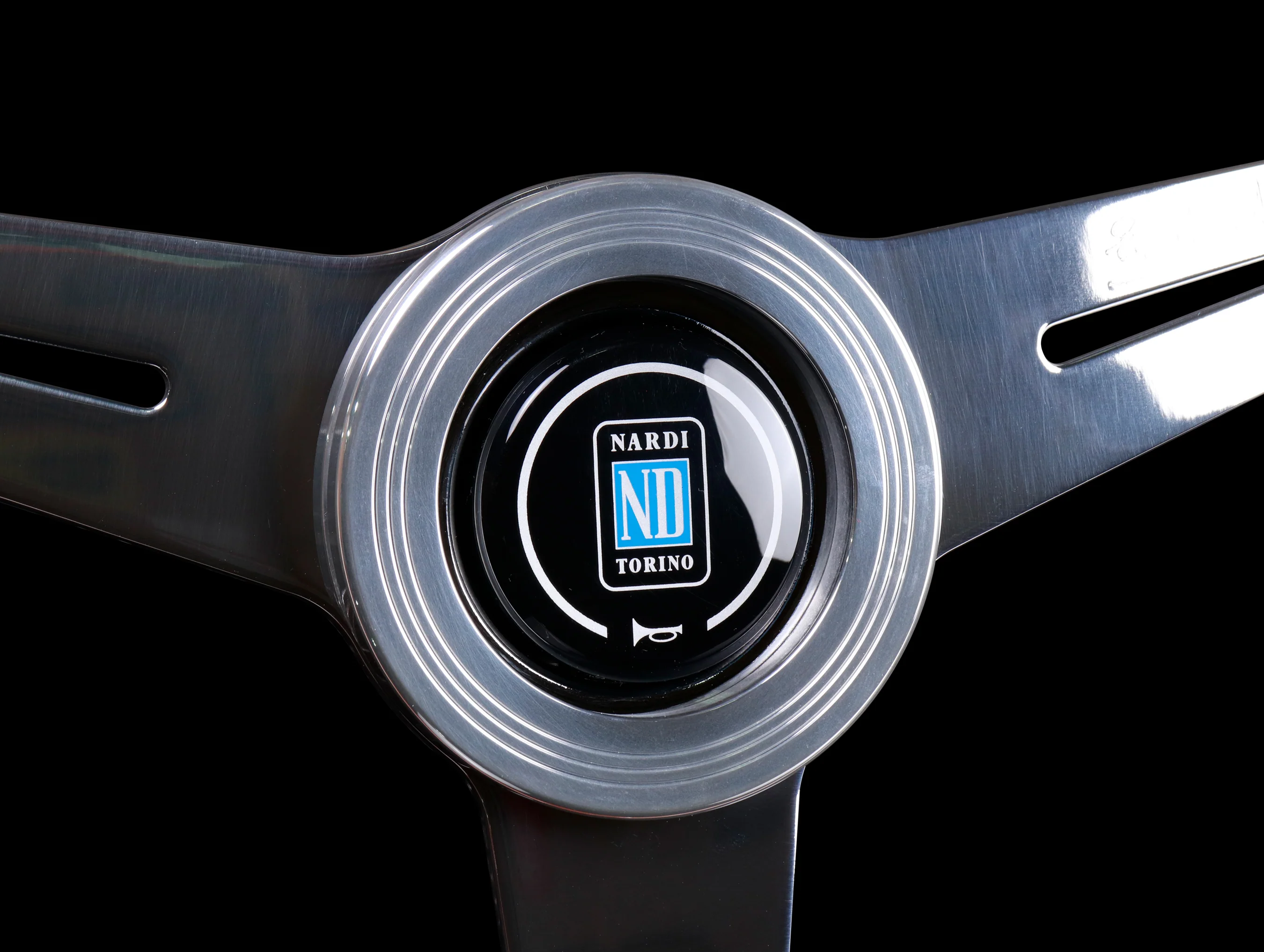 Nardi Classic Wood 360mm Steering Wheel w/ Flat Spokes - Image 3