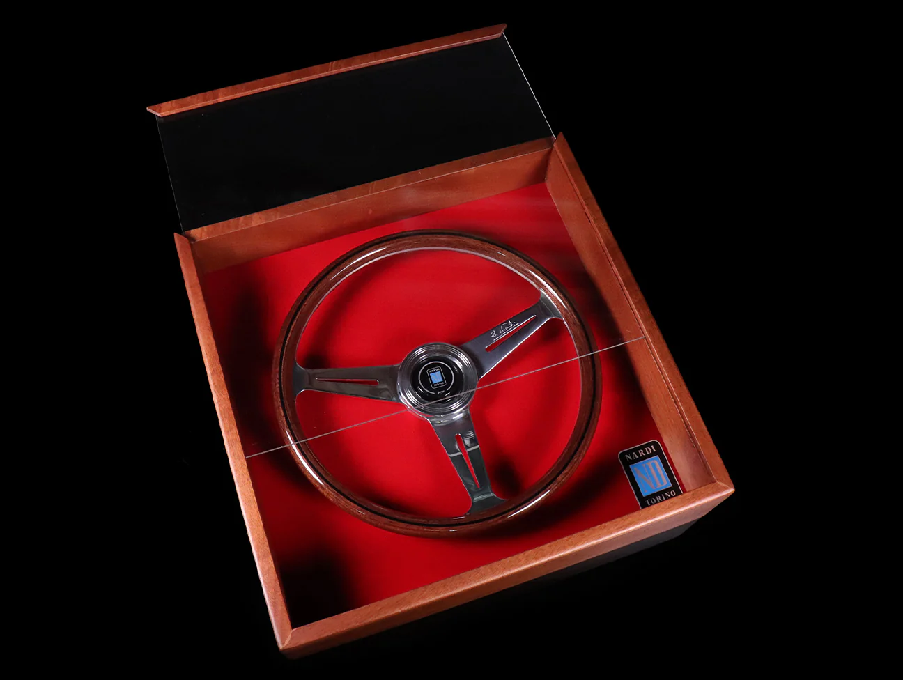 Nardi Classic Wood 360mm Steering Wheel w/ Polished Spokes in Wooden Case - Image 3