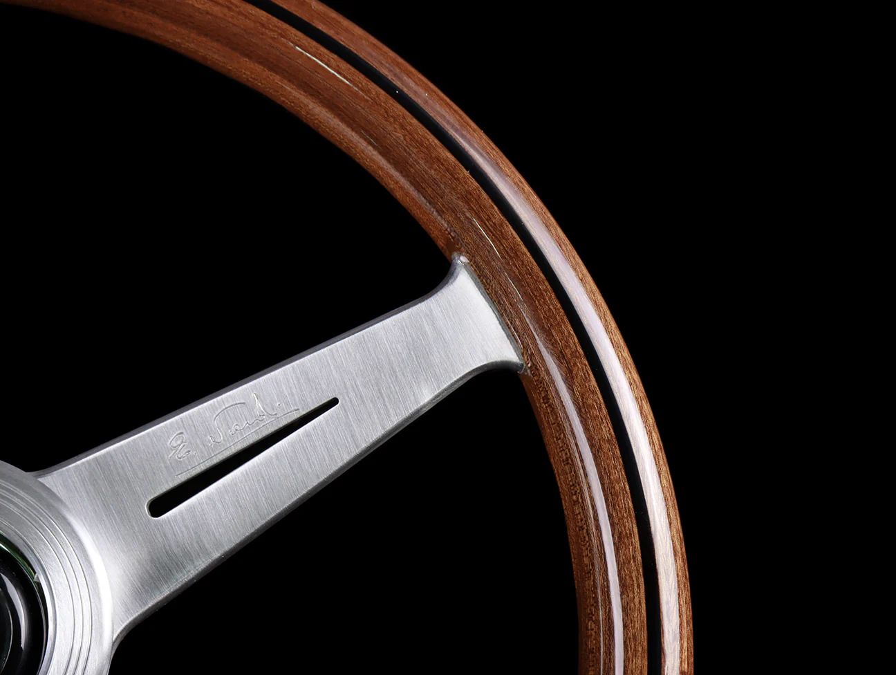 Nardi Classic Wood Marine 360mm Steering Wheel w/Satin Spokes - Image 4