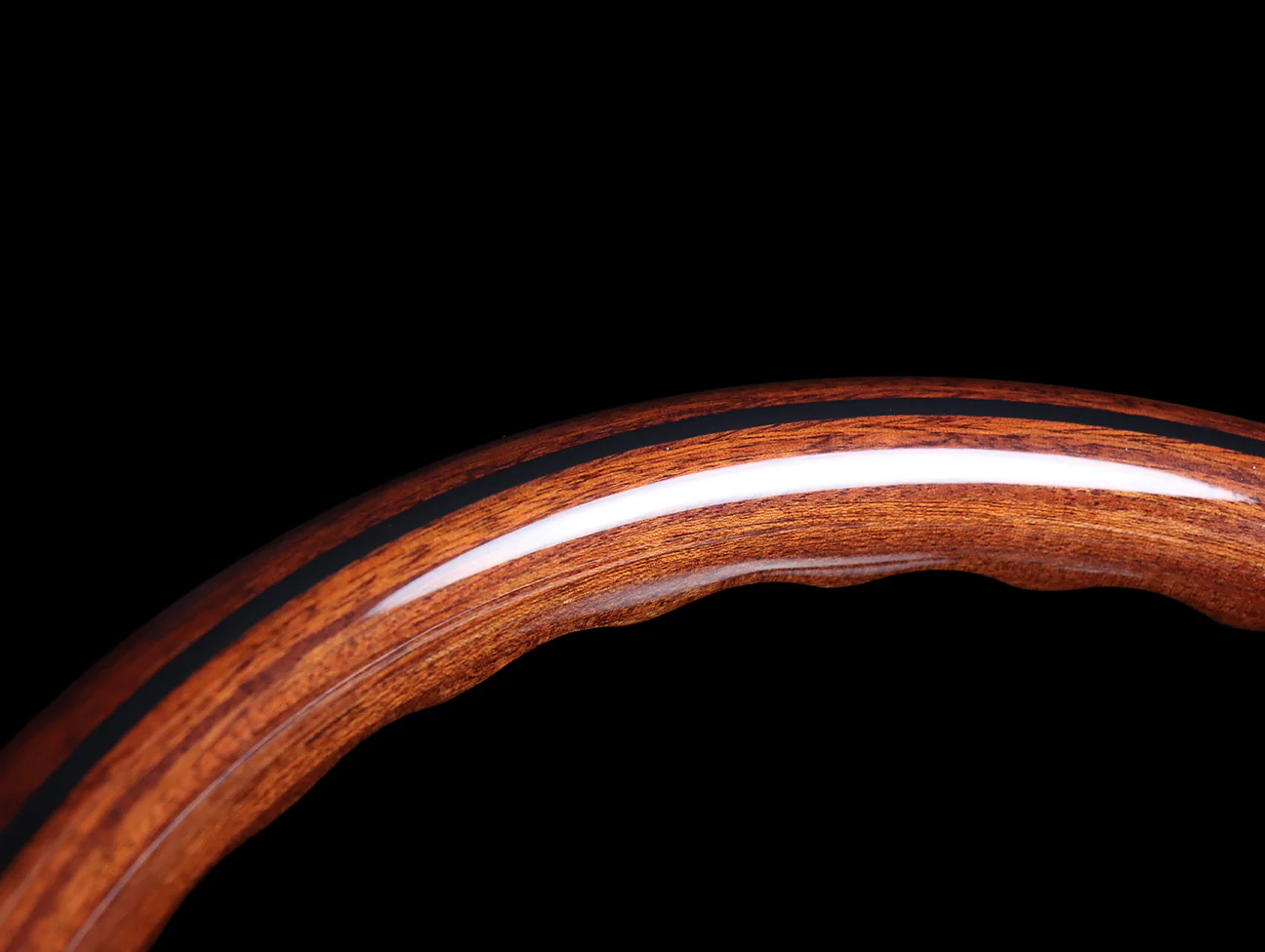 Nardi Classic Wood Steering Wheel w/ Black Spokes - Image 5