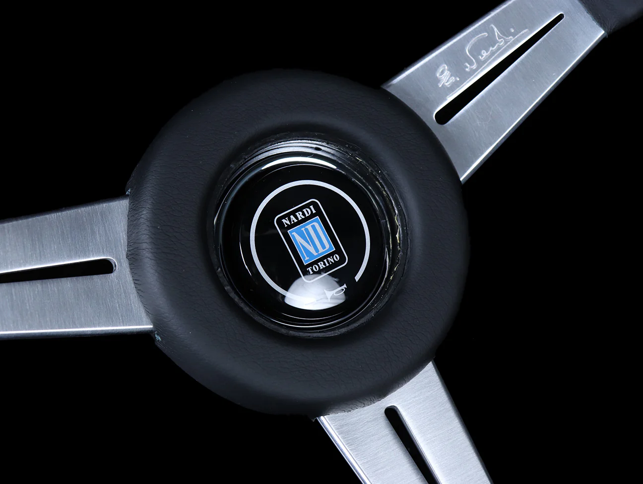 Nardi Classico Satin 365mm Steering Wheel -  Black Leather / Satin Silver Spokes / Black Stitch - Image 3