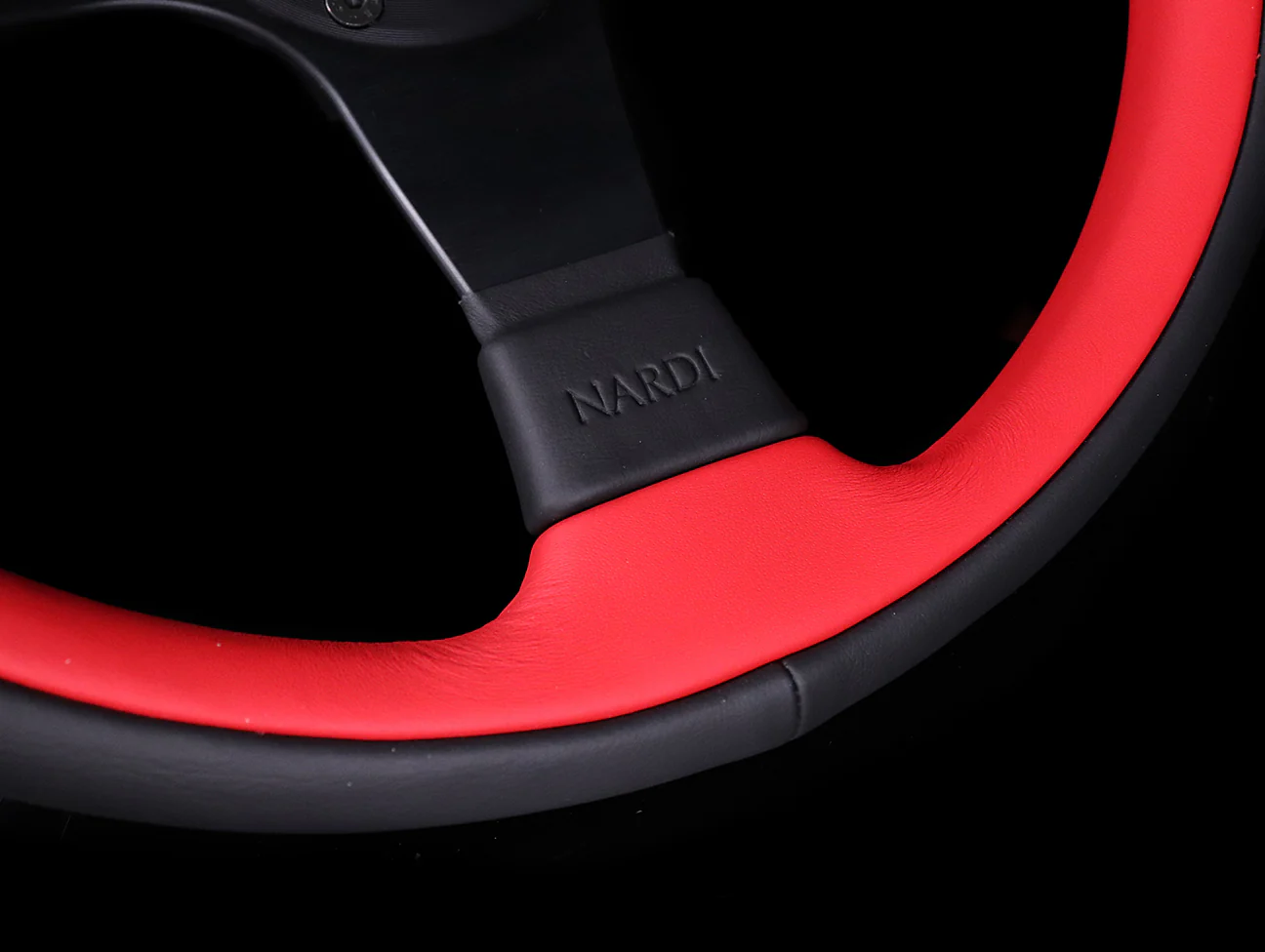 Nardi Leader 350mm Steering Wheel - Black & Red Leather - Image 4
