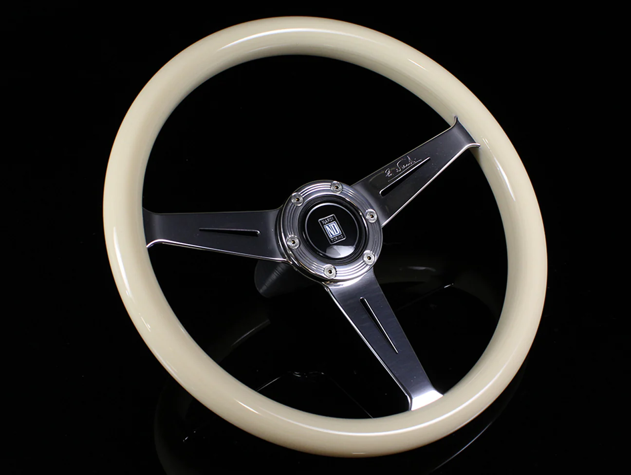 Nardi Marine White Ivory 360mm Steering Wheel w/ Polished Spokes - Image 2