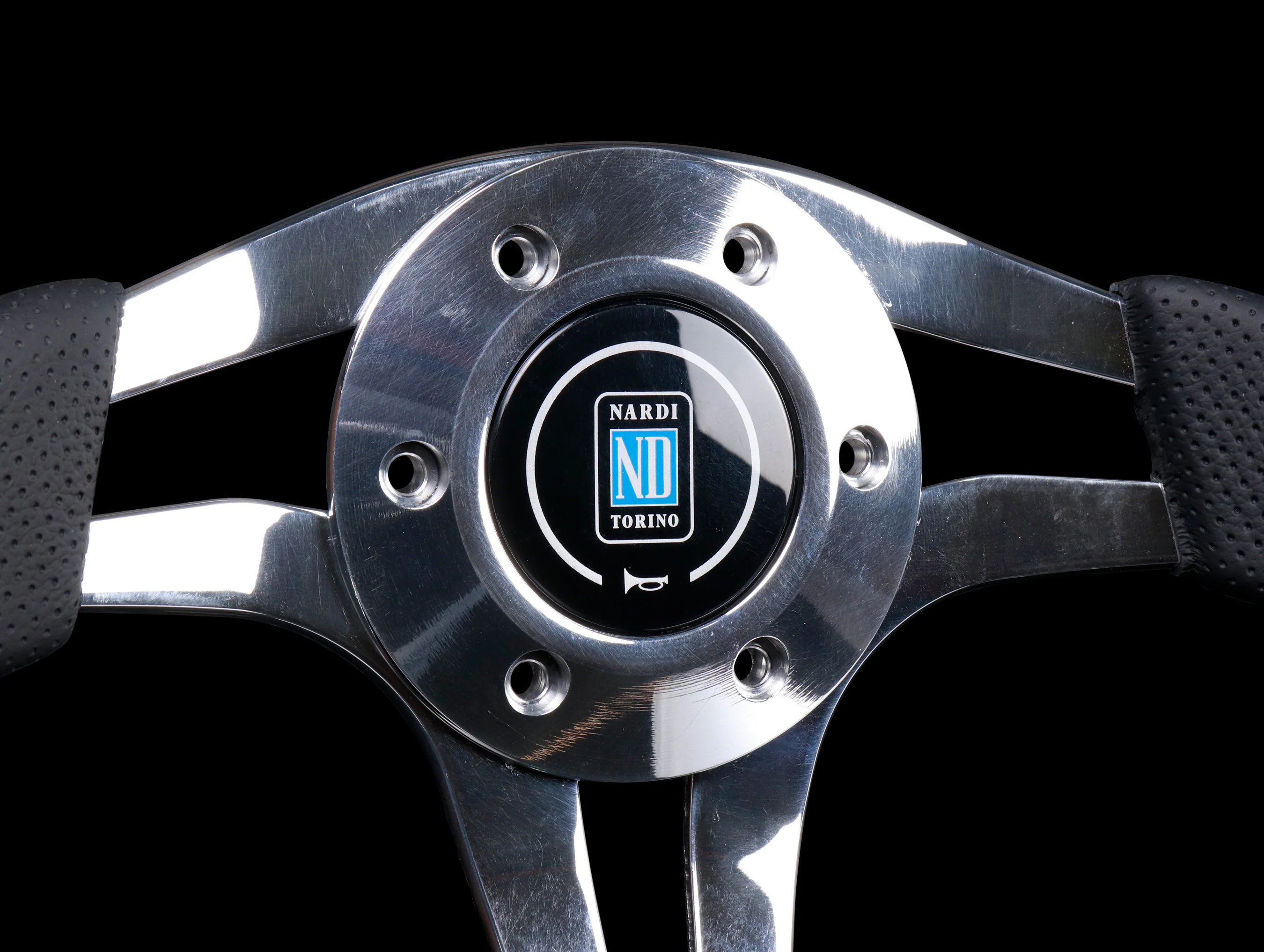 Nardi ND4 Metal 350mm Black Leather Wheel w/Polished Spokes (Open Box) - Image 3