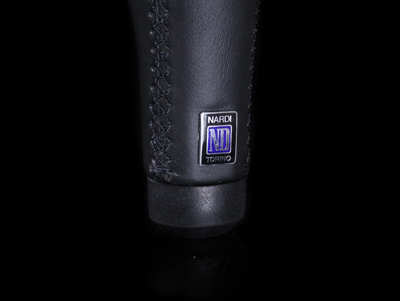 Nardi Prestige Leather Shift Knob - Image 3
