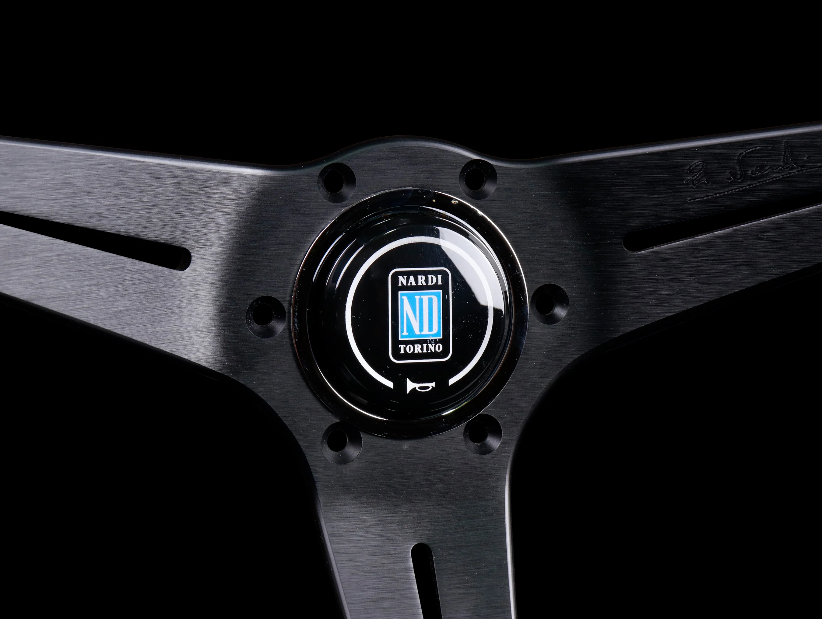 Nardi Sport Rally Deep Corn 350mm Steering Wheel - Black Suede / Blue Stitch - Image 3