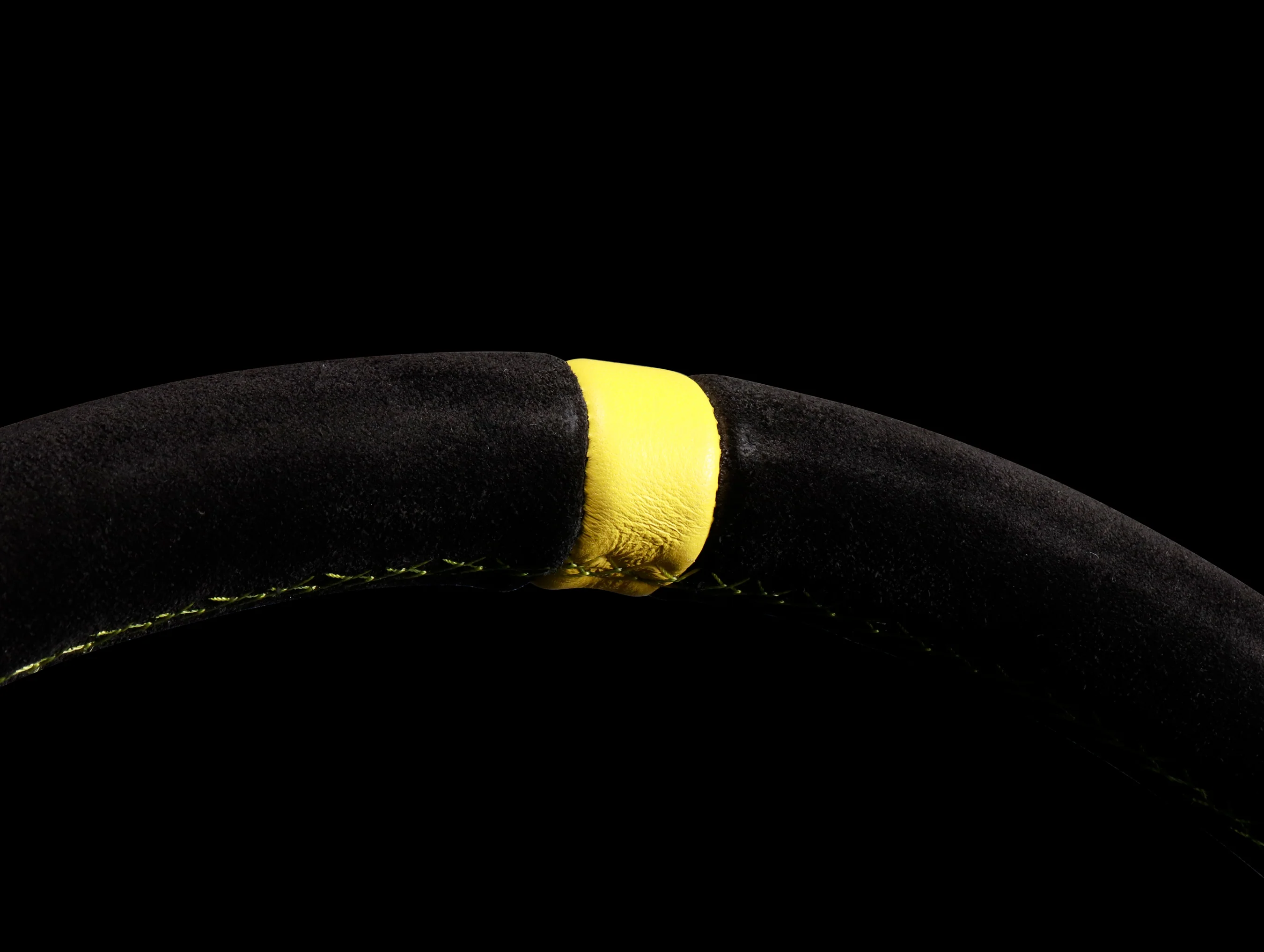 Personal Trophy 350mm Steering Wheel - Black Suede / Yellow Stitch - Image 6