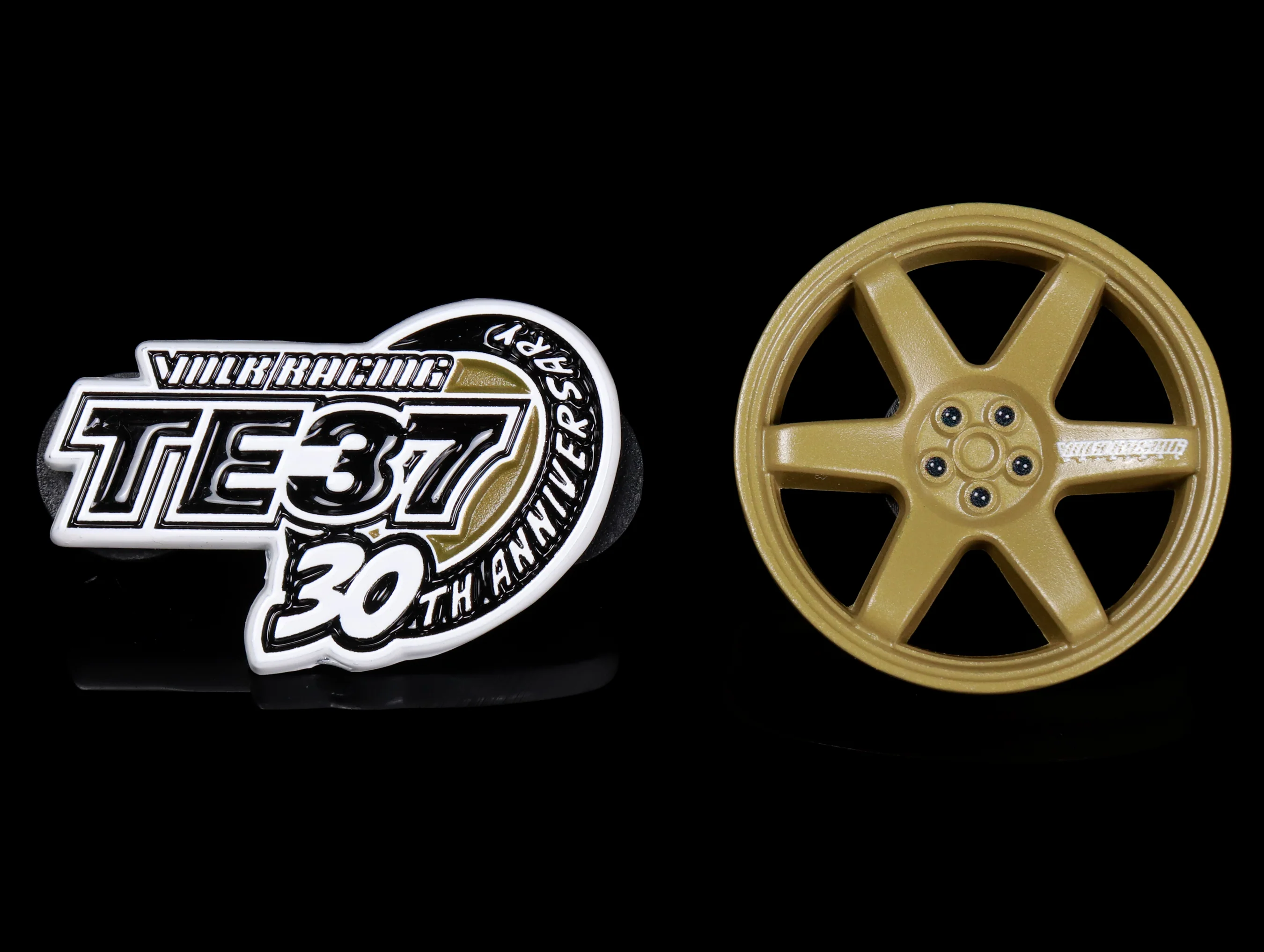 Rays 30th Anniversary Lapel Pin - Image 4