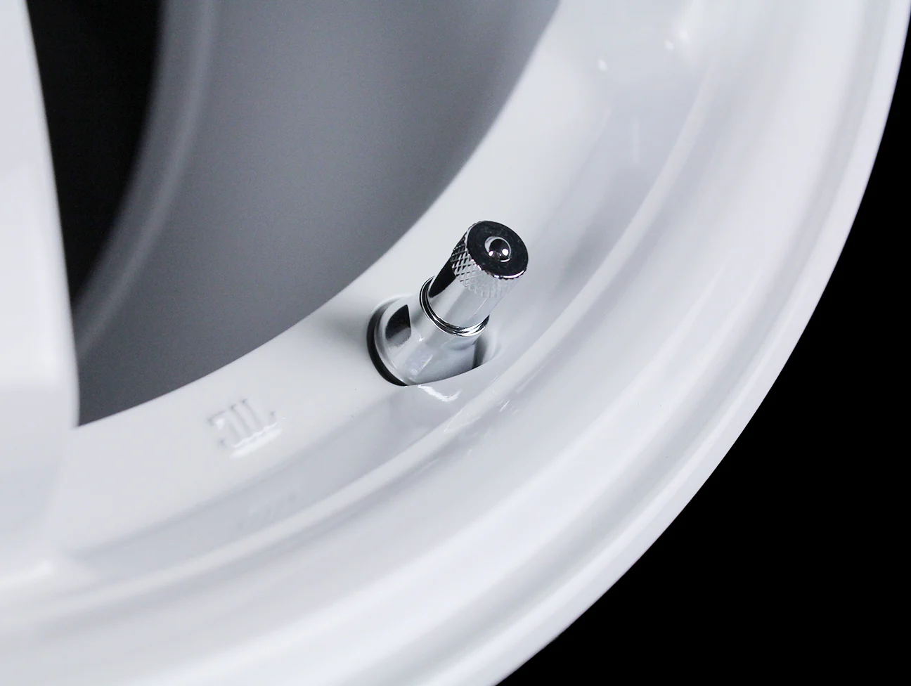 Rays Gram Lights 57DR Wheels - White 15x8 / 4x100 - Image 3