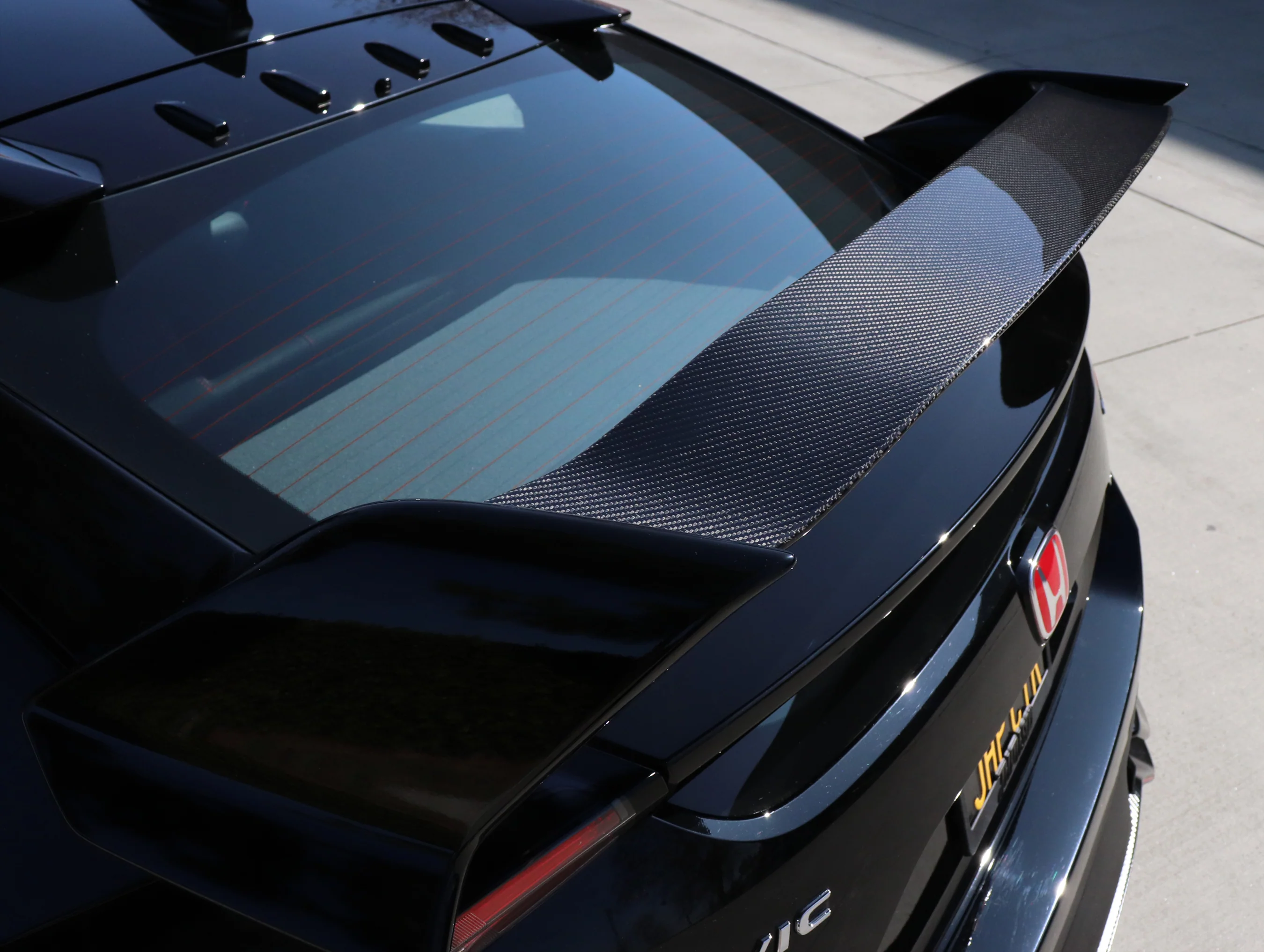 Seibon OEM Style Carbon Fiber Rear Center Spoiler - 17-21 Civic Type-R (FK8) - Image 7