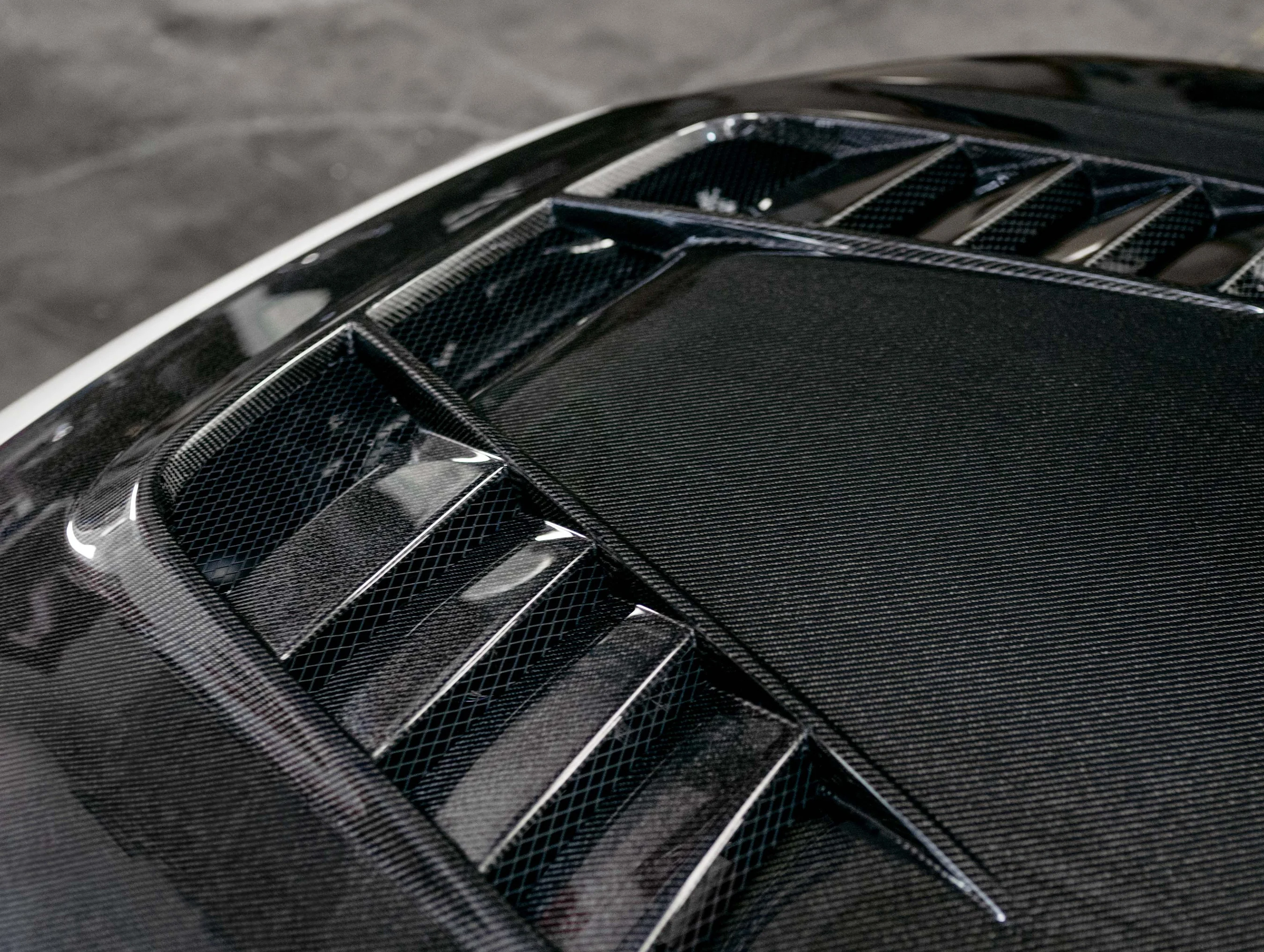 Seibon TV Style Double Sided Carbon Fiber Hood - 23-24 Civic Type-R (FL5) - Image 9