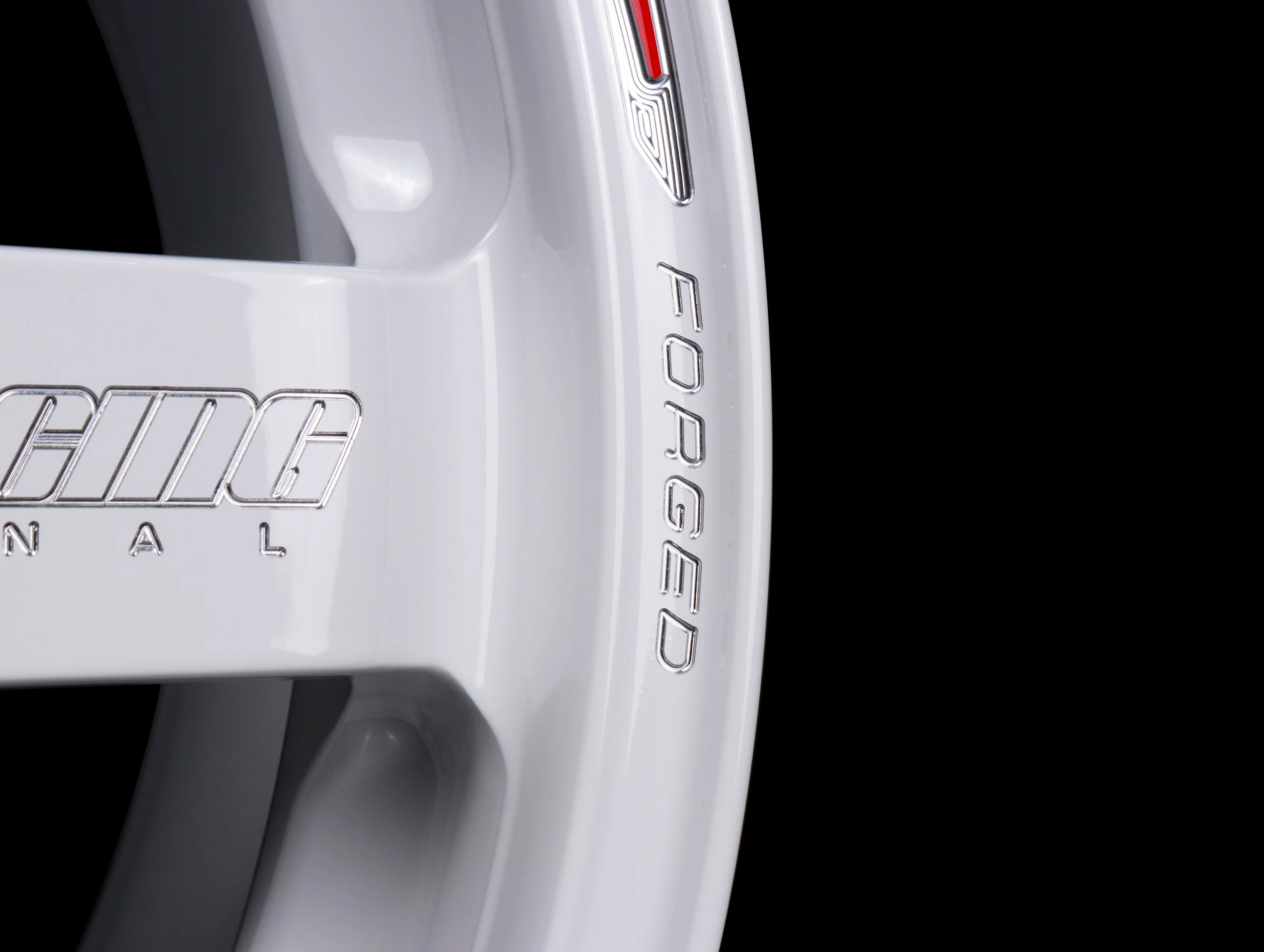 Volk Racing TE37 Saga S-Plus Time Attack Wheels - White/Redot / 18x9.5 / 5x120 / +38 - Image 7