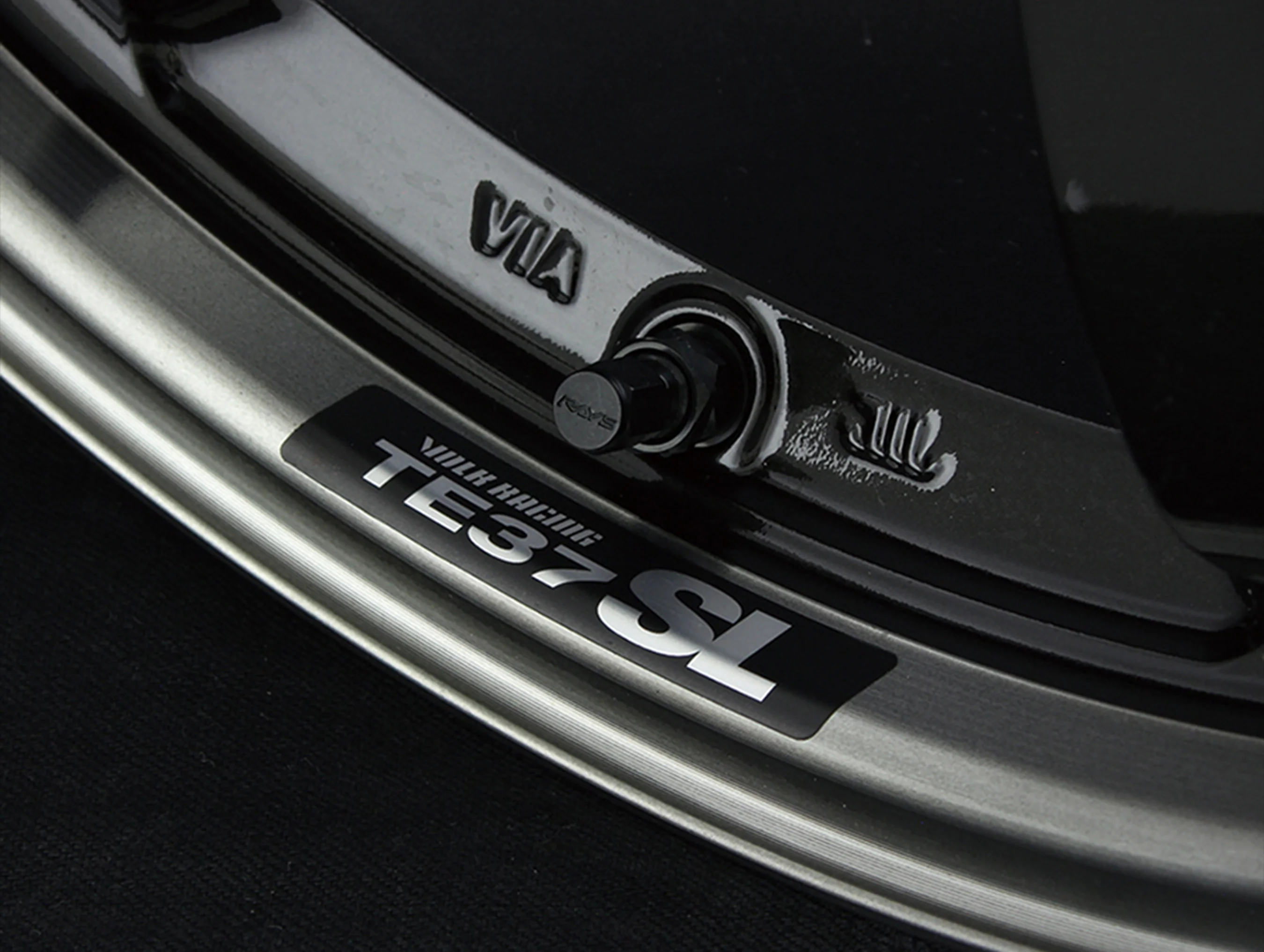 Volk Racing TE37SL Replacement Lip Sticker - Metal Black - Image 4