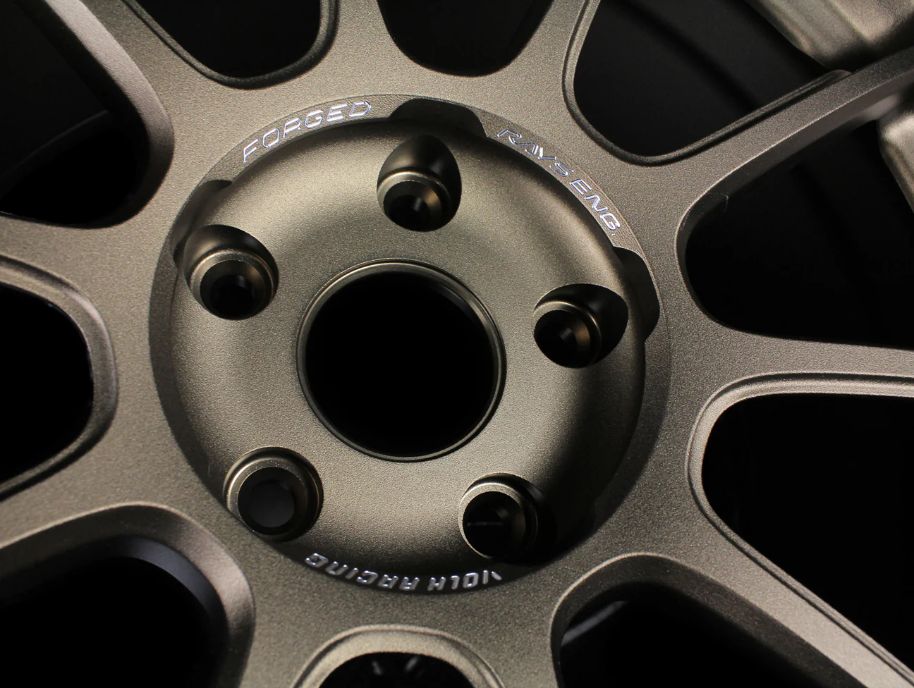 Volk Racing ZE40 Wheels - Bronze / 19x8.5 / 5x120 / +35 - Image 3